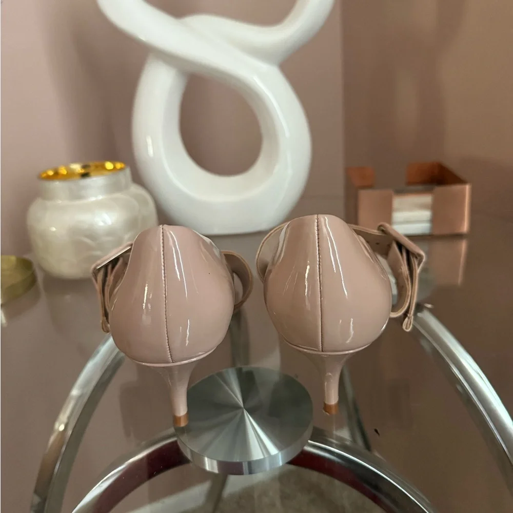 Zara Nude Patent Leather Kitten Heels with Buckle 38 - Picture 6 of 9